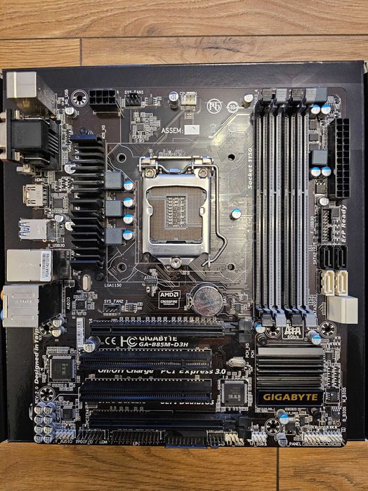 Дънна платка GIGABYTE B85M, Процесор Intel Core i5 4460, RAM 16GB DDR3