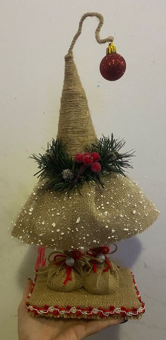 Коледни декорации и подаръци