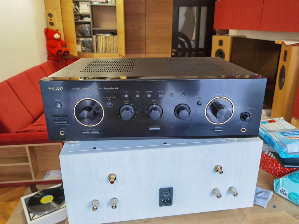 Teac a r 600 4x120w 4 ohm