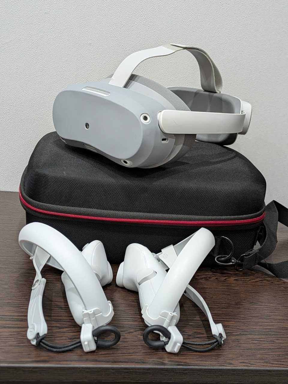 Продам VR-шлем Pico 4 128 GB