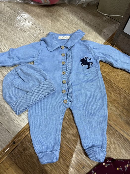 Отдам даром вещи для новорожденного