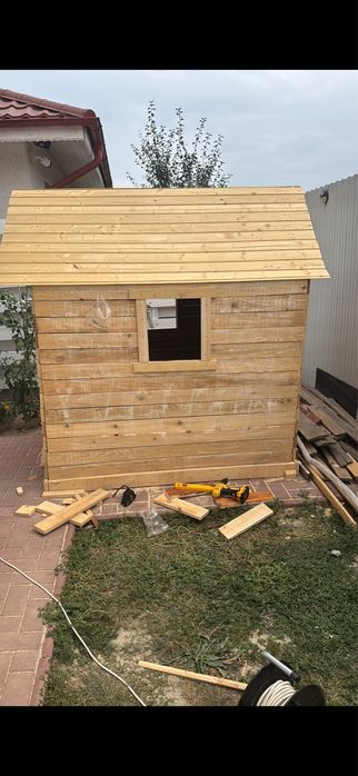 Căsuțe din lemn pentru copii personalizate