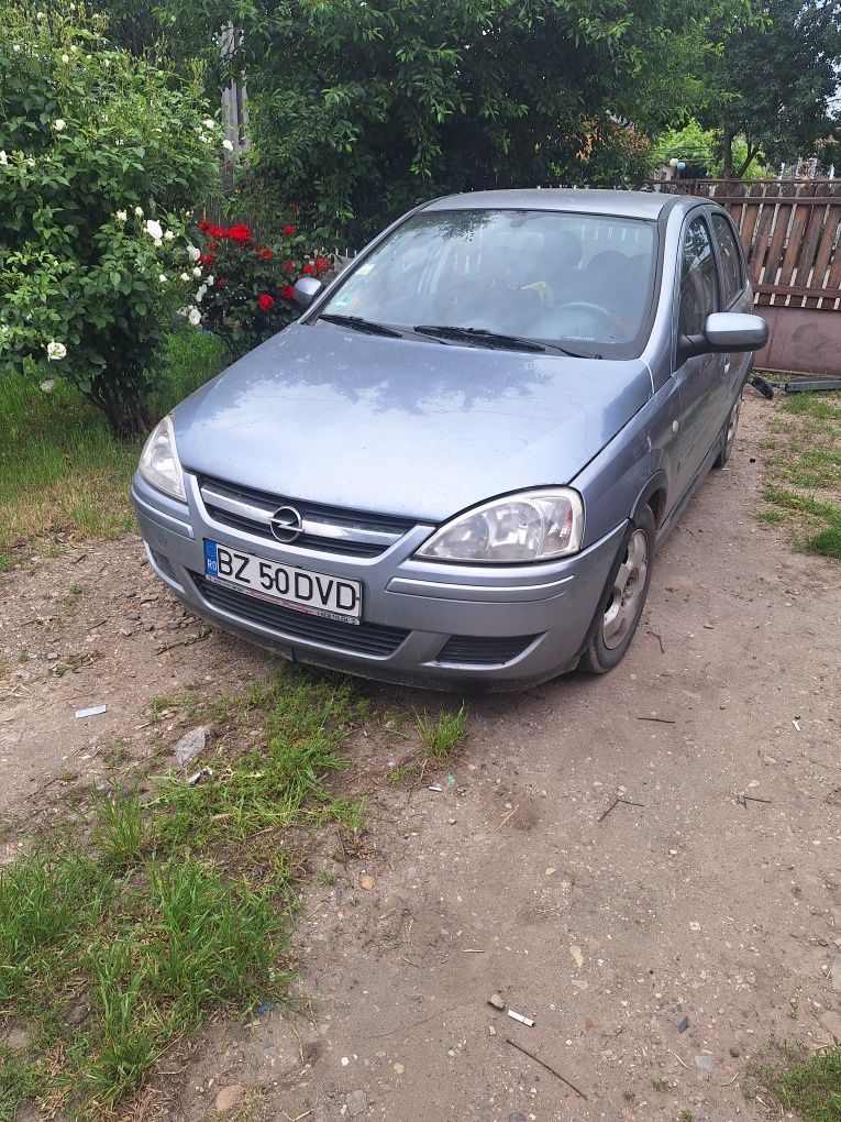 Opel corsa c anul 2004 1.3 cdti