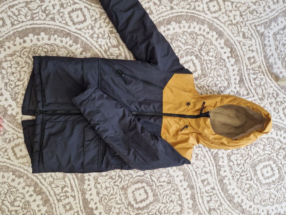 Продам зимнюю куртку