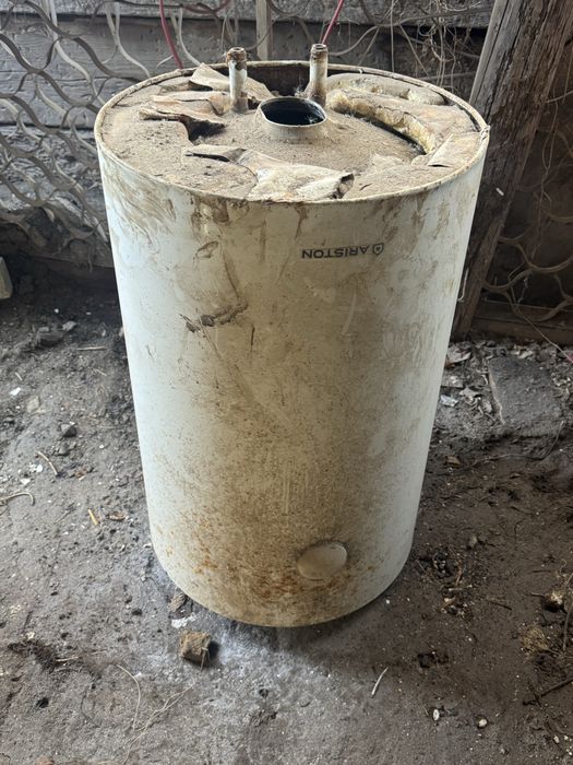 Аристон-б/у на запчасти, каждая по 7000