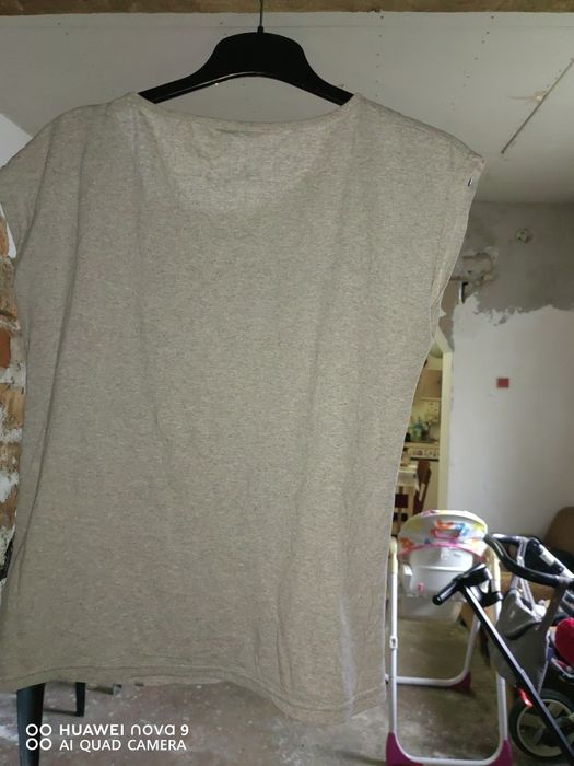 Лятна тениска с къс ръкав