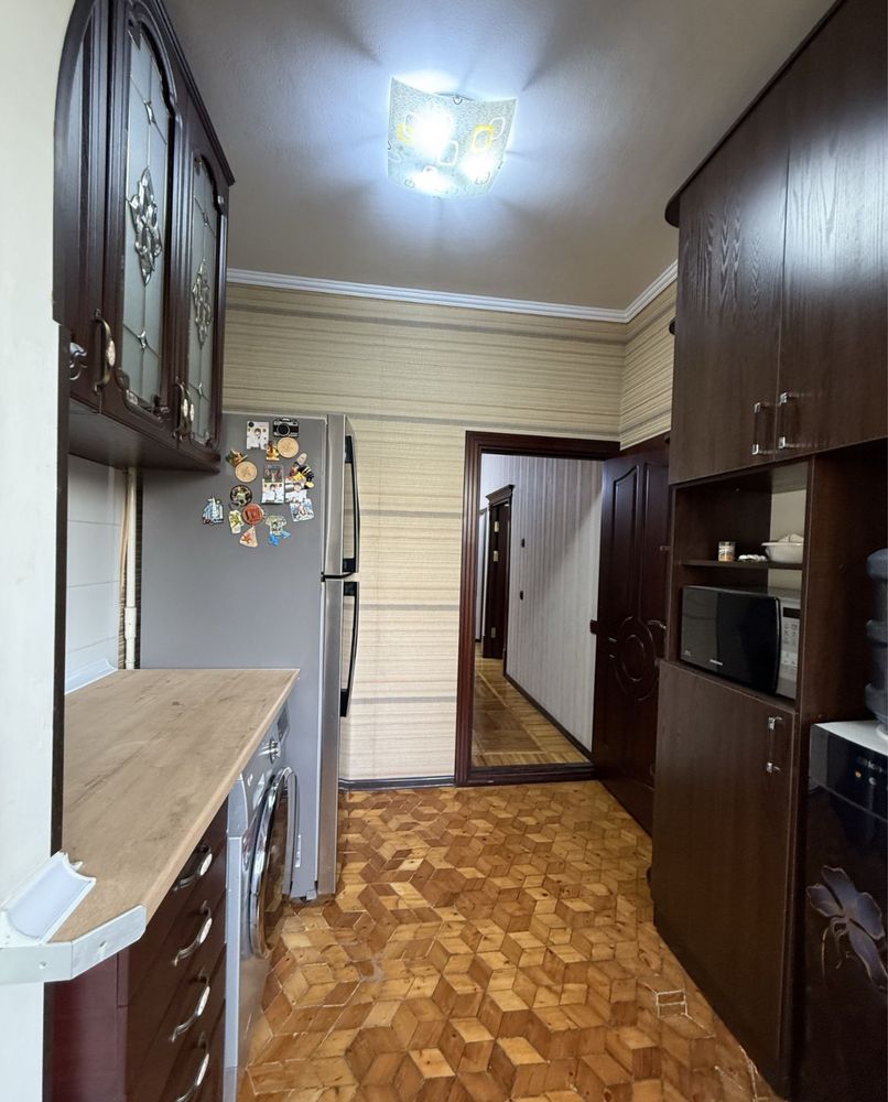 Массив ФЕРУЗА Продается квартира 5/3/5 балкон 2х6 ор-р: Школа 205