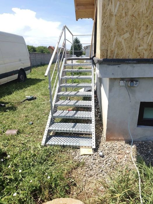 Confectionam scarii metalice zincate exterioare și pentru incendii , p