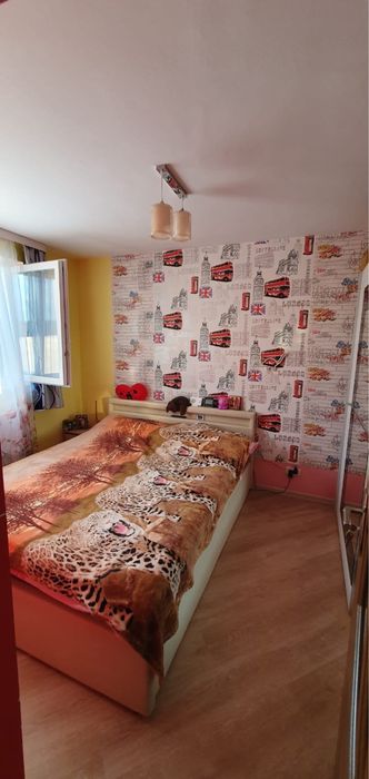 Inchiriez apartament cu 2 camere in  regim hotelier