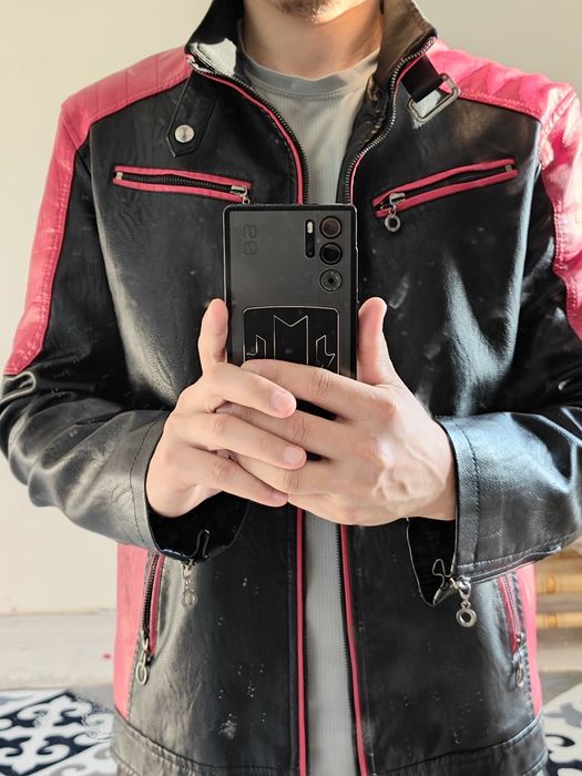 Продам кожанную куртку