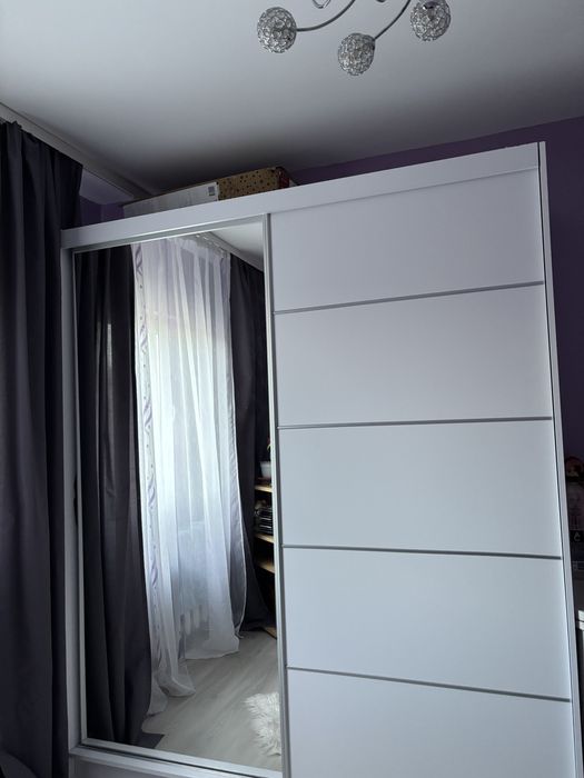 Dressing alb cu oglinda si sifonier