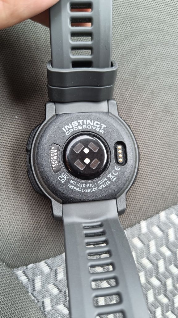 Garmin instinct crossover solar