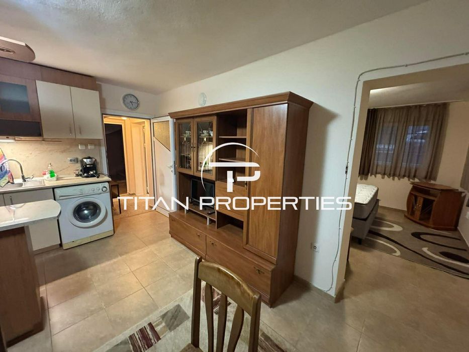 Дава се под наем Тристаен апартамент в Варна, Цветен квартал - 55 кв.м за 407.49 € - Снимка #2