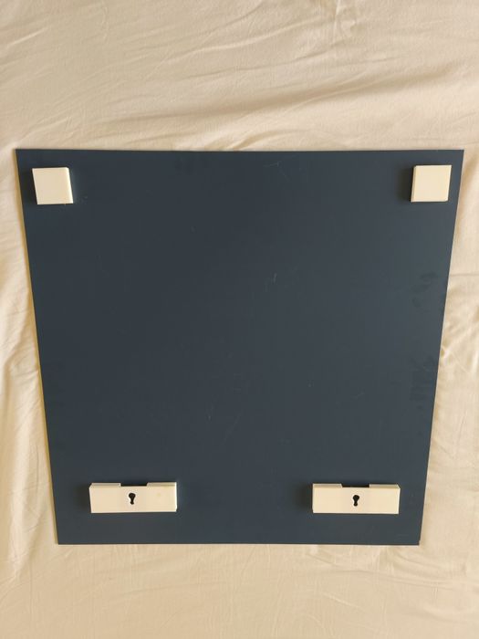 Стенно огледало .