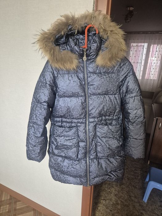 Зимняя куртка размер 150.