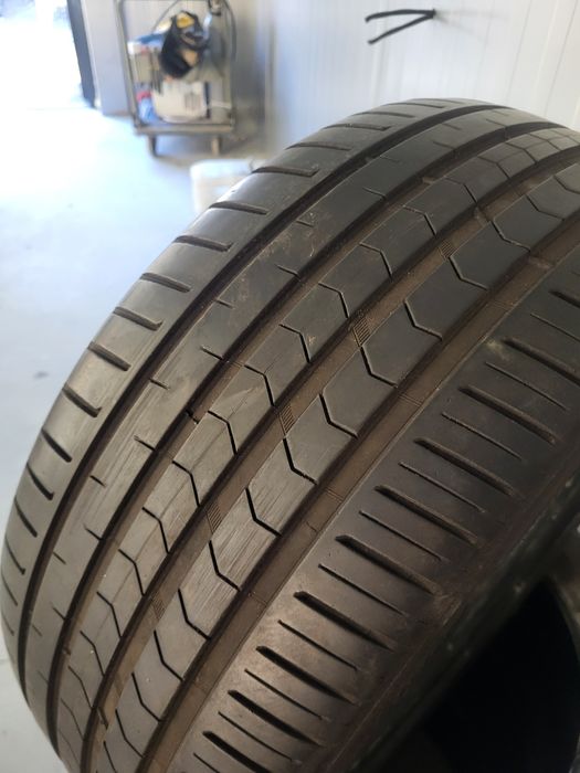 4 бр летни 235/40/18 Vredestein