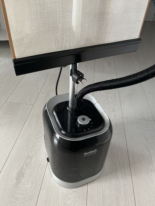 Продам отпариватель Tefal