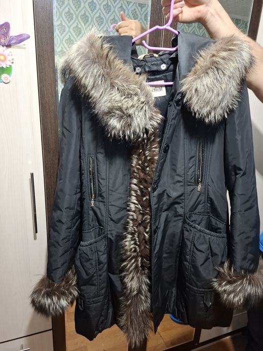 Продам пуховик..