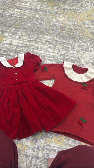 продам платья на 2-3 года абсолютно новые