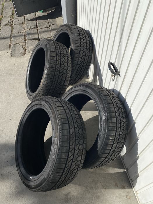 Cauciucuri iarna 225 45 R17