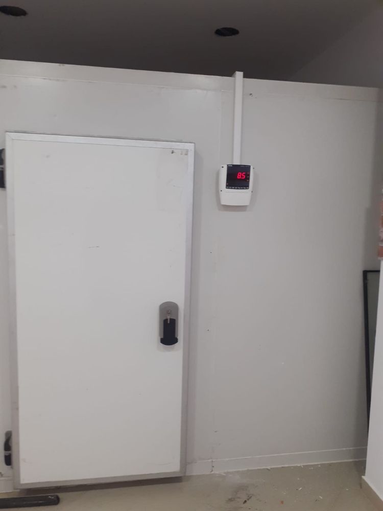 Camere frig la orice dimensiune cu agregate noi sau second hand.
