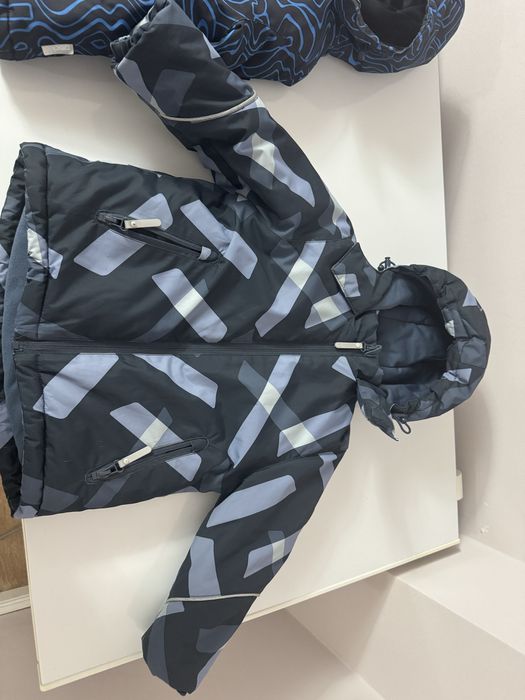 Продам детские две куртки и комбинизон