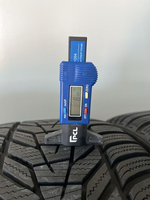 Оригинални джанти 19 цола 5х108 за Форд със зимни гуми 235/35/19