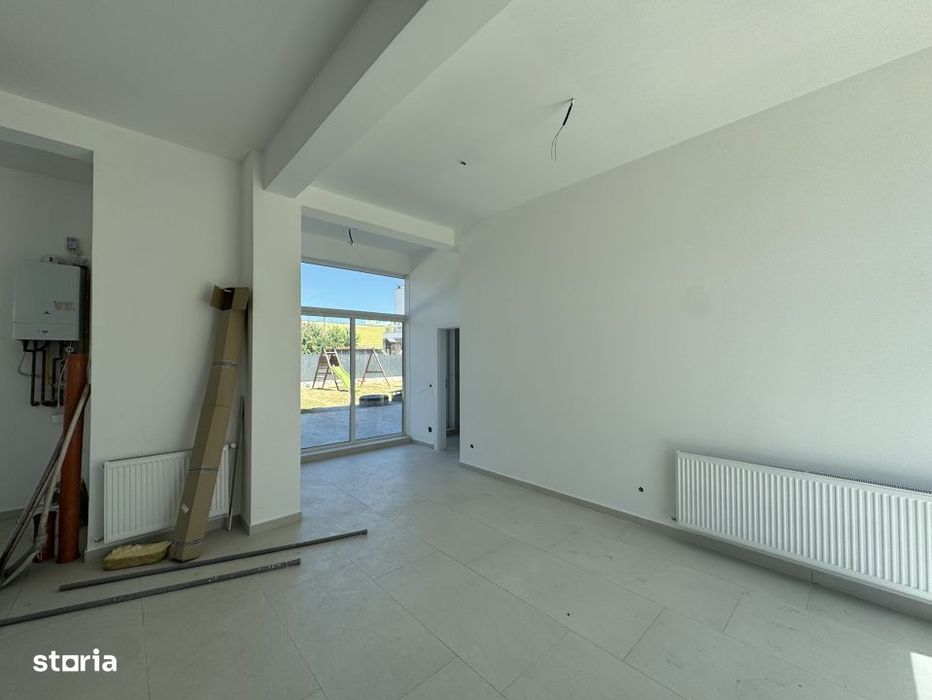 Spatiu comercial, 160 mp utili, vitrina, finisat, zona Podului IRA