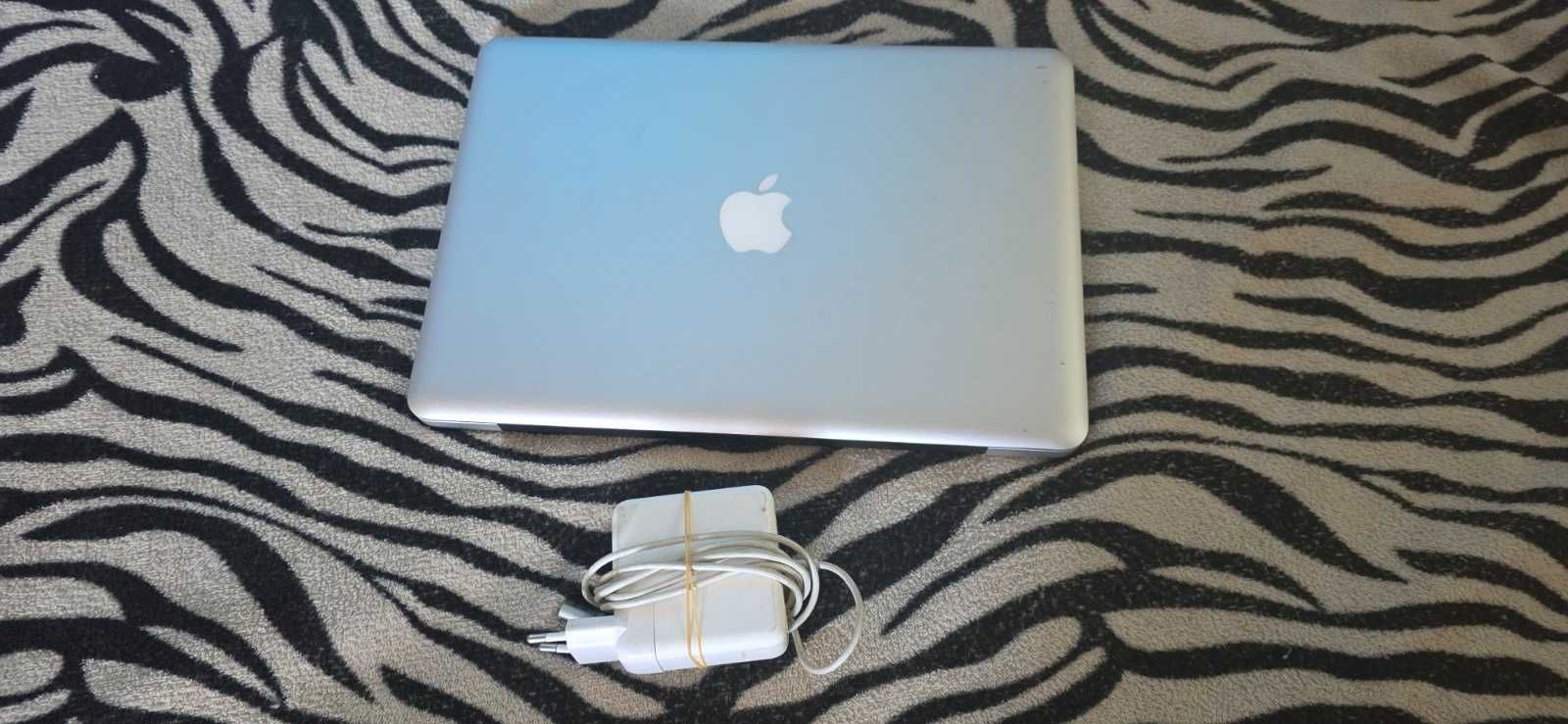 MacBook Pro 13.3'' 4GB RAM 128GB SSD Intel Core i5-като нов!Батерия-8ч