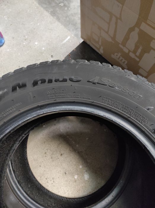 2 броя всесезонни гуми Nexen NBLUE 4 SEASON 215/60 R16