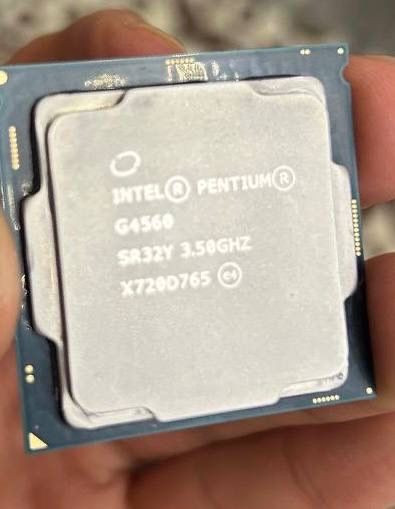 prime z270, ddr 4+8 2400mhz, pentium g4560, кулер, кейс.