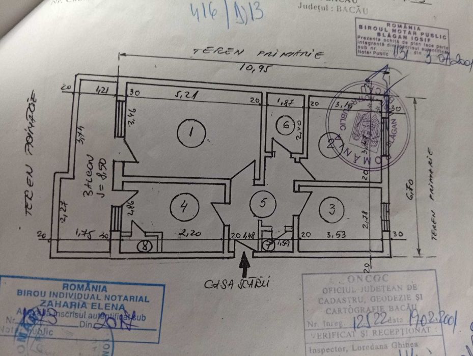 Vând apartament 3 camere decomandate Piața Sud