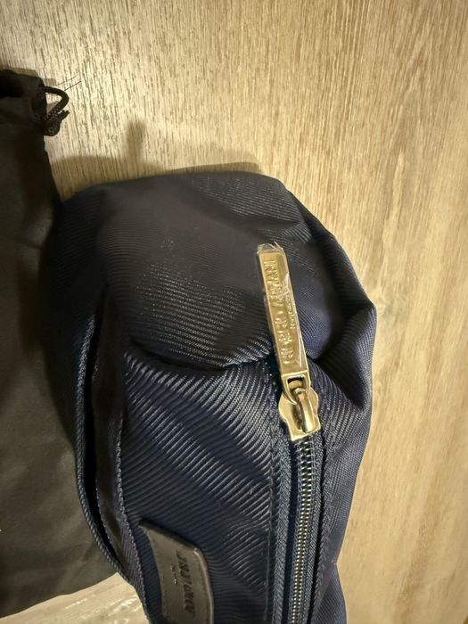 Giorgio Armani Beauty Clutch – чисто нов, с калъф и плик