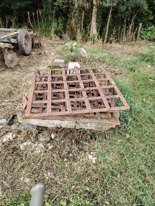 3 grape 1 tăvălug  punte fata pt remorca roată a5-a