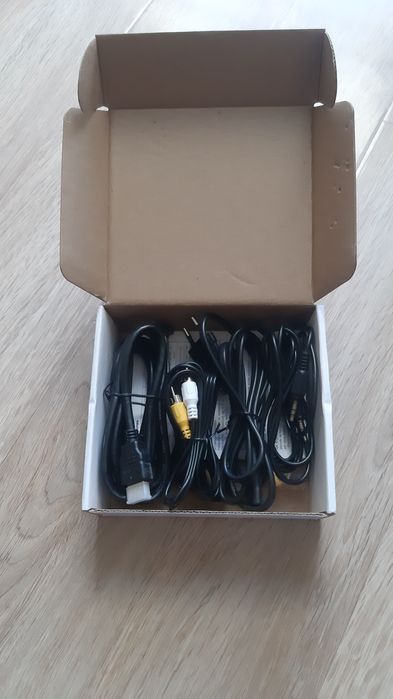 Vând videoproiector