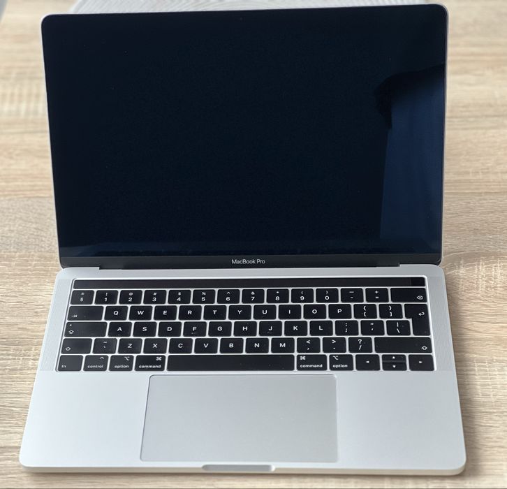 Macbook Pro 2018 Silver 13 inch