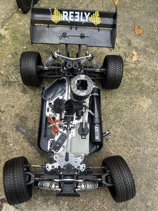 Automodel reely 1:8 nitro