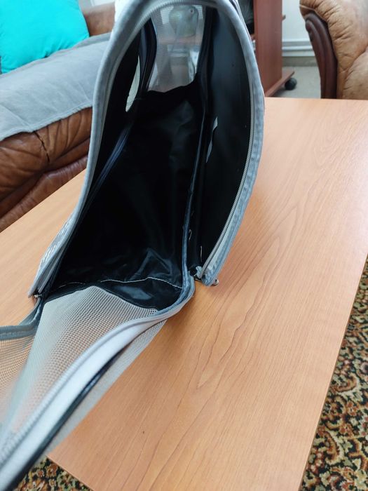 Vand geantă nouă  de transport animale