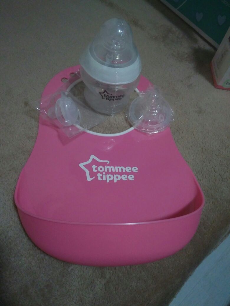 Лигавник,шише и залъгалка на tommee tippee