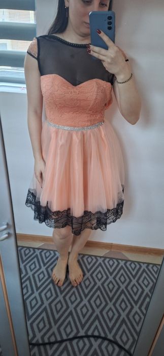 Rochie eleganta culoare nude