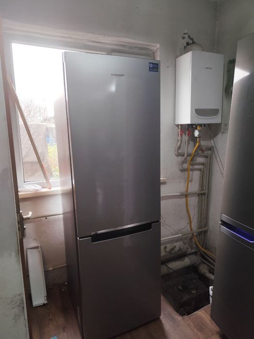 Холодильник Самсунг полностью рабочий