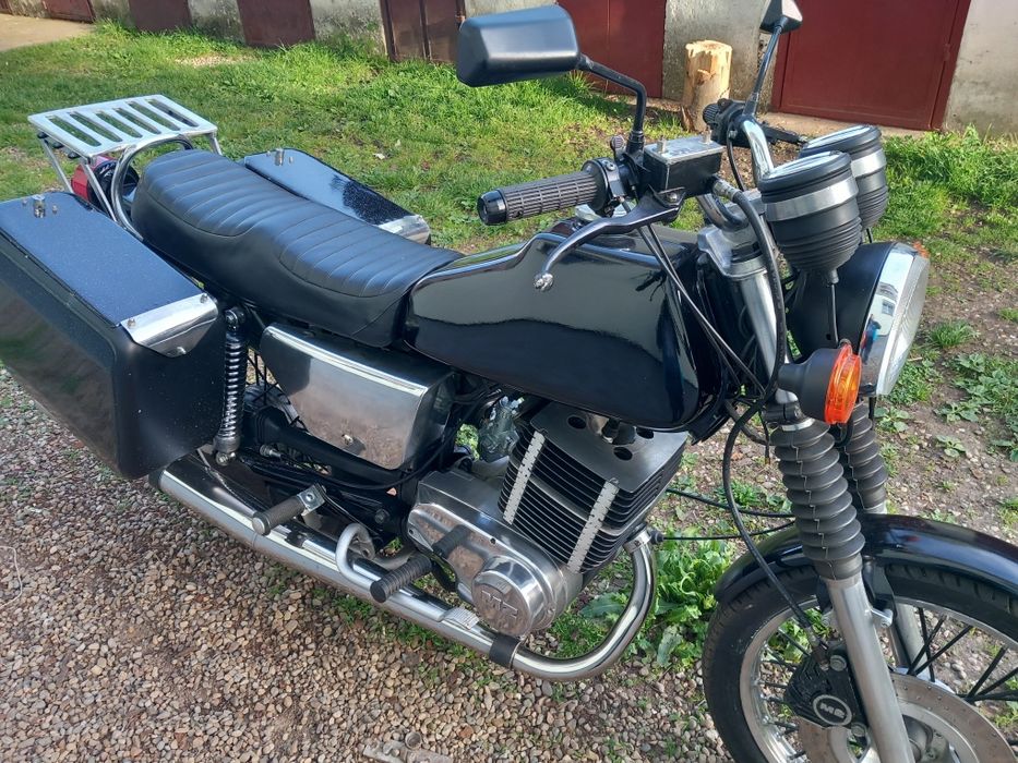 O frumoasa motocicleta comunista..MZ..ETZ..250...