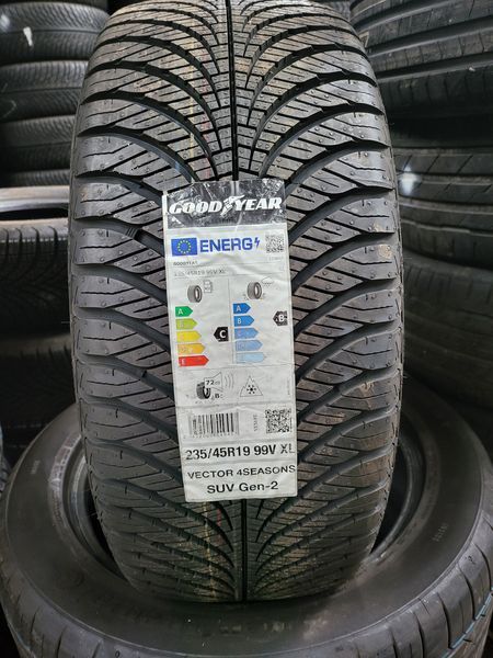 235/45/19 GOODYEAR 2бр