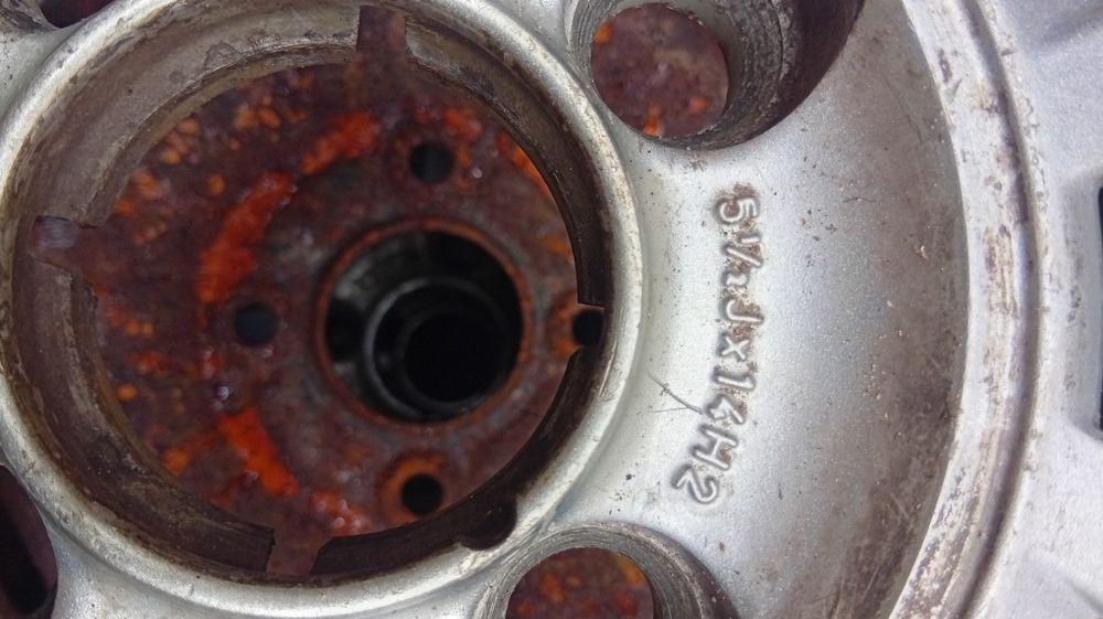 Roti jante al ford 14