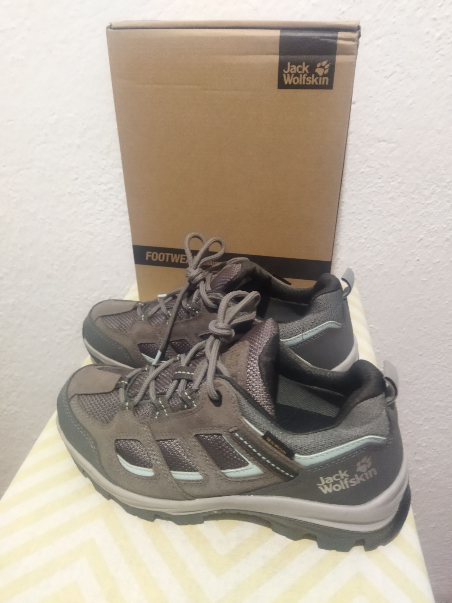 Ниски трекинг обувки Jack Wolfskin,N38