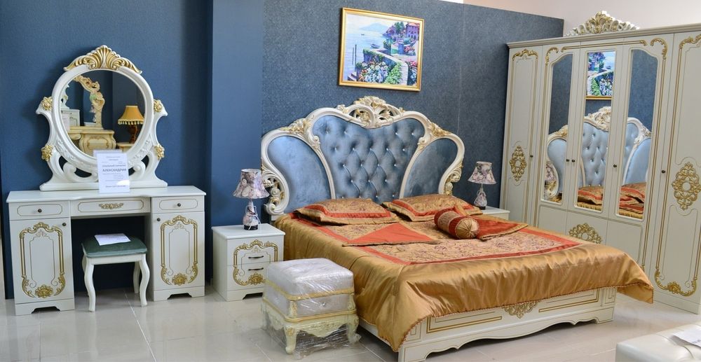 Спальный гарнитур