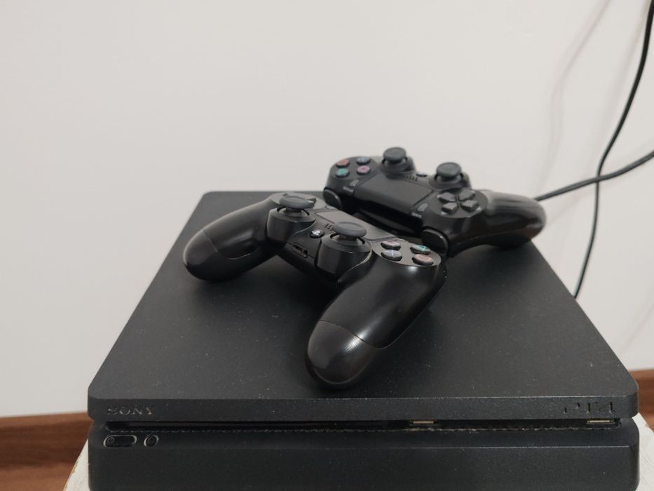 PlayStation 4 slim