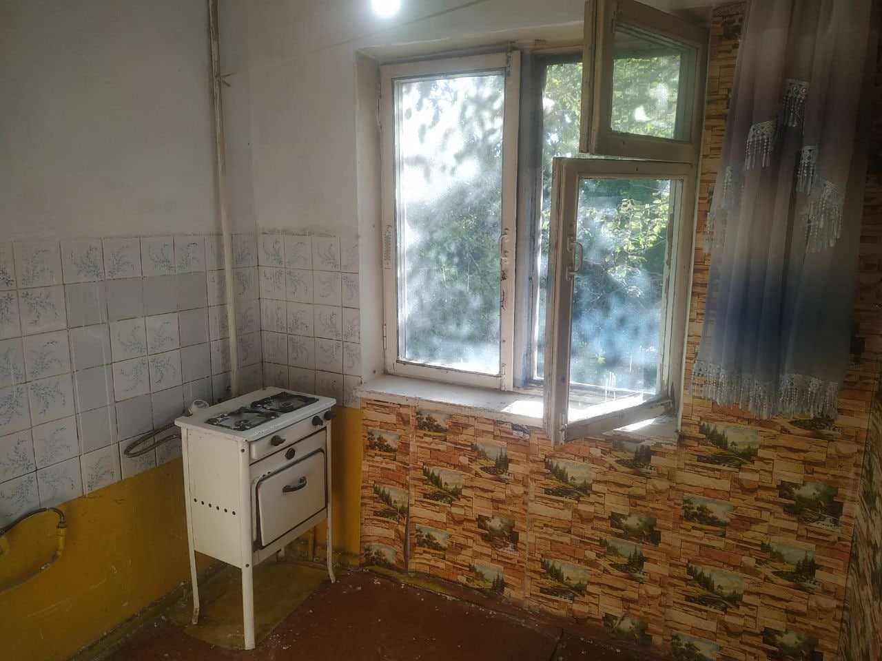 1 xonali kvartira  OKTYABR bozori  UY O`ZIMNIKI