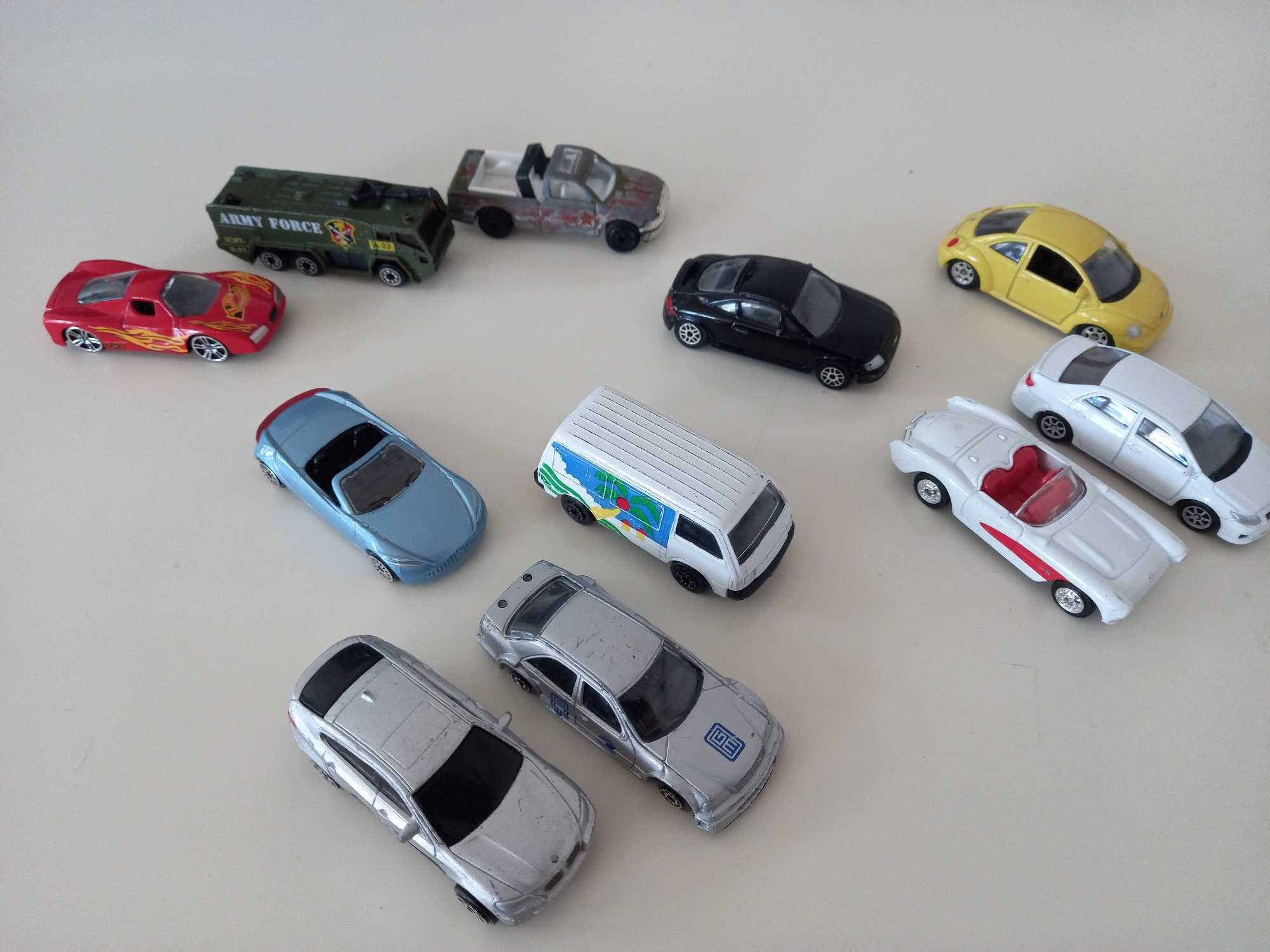 BMW, Ford, Toyota, VW, Mercedes, Corvette 1:64 Maisto, Welly