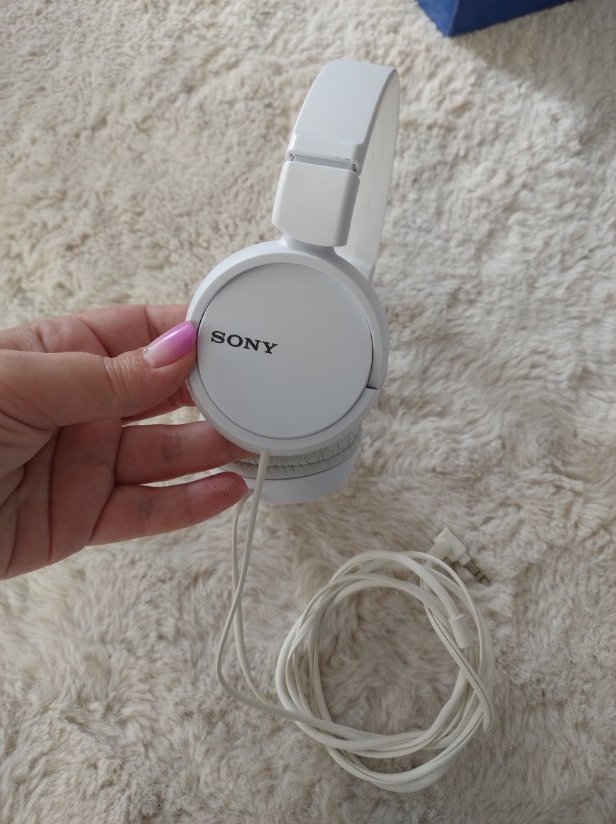 Căști audio Sony. Căști Sony MDR- ZX110. Căști albe Sony